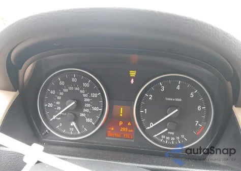 2015 BMW X1 xDrive28I из США, поврежденный, VIN WBAVL1C55FVY31402